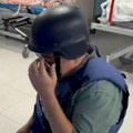 "Video sam stvari koje nikada neću moći da zaboravim" Novinar na kolenima gorko zaplakao zbog prizora iz bolnice u Gazi…