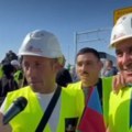 "Novosti" sa radnicima na novom auto-putu: Dolazimo iz Azerbejdžana, prezadovoljni smo, hvala vam (video)