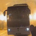 Ovakav doček dugo ne pamte: Surduličani napravili feštu kada je autobus Partizana stigao! (video)