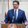 Десантис потписао нови закон Флориде који деци до 14 година забрањује коришћење друштвених мрежа