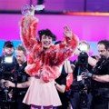 Švajcarska pobednik Evrovizije 2024, Nemo slomio trofej posle proglašenja i dobio ozbiljnu povredu ruke