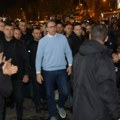 Vučić posetio policajce u Novom Sadu: Uzdržali ste se i pokazali odgovornost