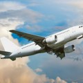 Buknuo požar prilikom sletanja aviona iz Turske: Pilot odmah reagovao