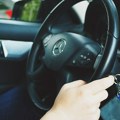 Više od 10.000 maturanata širom Srbije učestvovalo u kampanji "Na maturu bez automobila"