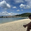 "Tako mala, a ujeda kao zmaj": Srbina ovaj insekt ubo direkt u venu tokom letovanja u Grčkoj: Prvo je osetio bol, a onda…