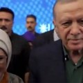 Erdogan držao istorijski govor, a njegova žena briznula u plač: Nije mogla da se suzdrži, video odmah osvanuo na mrežama