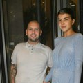 Skockali se cakum pakum: Đani sa snajkama došao na punoletstvo kod sina Viki Miljković: One