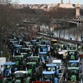 Farmeri ponovo ušli traktorima u Pariz, okupili se kod Trijumfalne kapije: "Ovo nije pošteno"