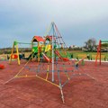 Nova dečija igrališta za novosadske mališane Sajlovo, Adice i Petrovaradin dobili savremena mesta za igru