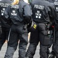 U navijačkim neredima u Berlinu povređeno najmanje 155 policajaca