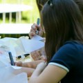 Sve u znaku sećanja na 10 nevino izgubljenih života Tužni prizori na mestu gde je 10 japanskih trešanja posađeno u spomen…