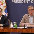 Peckanje Vučića i Dačića na obraćanju javnosti: "Samo ste me prebili" i "vi ste malo ovamo, malo onamo"
