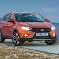 Lada u problemu: Volan se blokira u vožnji, a proizvođač odbija da povuče automobile VIDEO