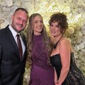 Jedan od najbogatijih muzičara večeras slavi na Zlatiboru: Sjatila se estrada, ovo je ćerka Dejana Petrovića