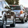 Stručnjaci razrešili dilemu koja muči mnoge vozače: Evo koja su pravila skretanja u ovakvim situacijama