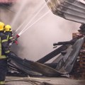Vatrogasci i dalje na terenu: Požar u Industrijskoj zoni Novog Pazara pod kontrolom
