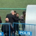 Skandal kakav se ne pamti! Vodili 4:1 u 70. minutu, a onda je predsednik kluba došao do klupe: Ono što se dogodilo je izazvalo…