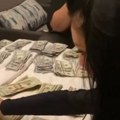 (Video) Krevet prekriven parama: Naša pevačica za noć uzela brdo novca, pa zabrinula: "Otkriću ko je hteo da me reketira, da…