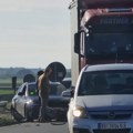 Kolaps na: Auto-putu Zbog saobraćajane nesreće sve stoji na ovoj deonici: Stvaraju se velike gužve i zastoji (foto)
