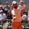 (Video) Novak izdržao nalet domaće uzdanice: Overio treće kolo Rolan Garosa