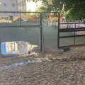 Pukla cev kod niškog Starog groblja, poplavljen i deo fudbalskog igrališta