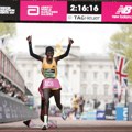 VIDEO Oboren svetski rekord u maratonu, pobednica zaplakala na cilju