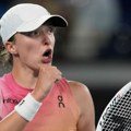 Četvorostruka osvajačica Rolan Garosa preživela neverovatnu dramu i prošla u četvrtfinale u Parizu