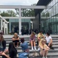 Studentkinja: Rektor nam još uvek nije vratio naše lične stvari, tehniku i donacije