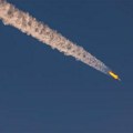 Jedan do dva Starlink satelita svakog dana padnu nazad na Zemlju