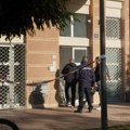 Kurir na licu mesta, komšije pronašle telo bebe, ne mogu da dođu sebi Stanari u potpunom šoku, policija skida snimke s…