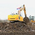 Radovi na čišćenju divlje deponije na obodu Mokrina