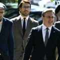 Nastavlja se suđenje u slučaju „Generalštab“: Ministar Nikola Selaković i drugi optuženi dočekani ispred suda uz zvižduke…