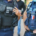 Policajac pucao i ranio muškarca koji je nožem napao ljude u Francuskoj