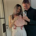 Niko nije znao da mu je žena trudna: Pevač dobio drugu ćerku, objavio prvu sliku: Dali joj ime moćnog značenja