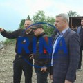 Gradi se novi most preko Zapadne Morave, nema nikakvog prelaznog rešenja: Ministar Vesić sa gradonačelnikom Čačka obišao…