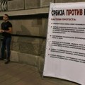 Pred zgradom Predsedništva ostavljeni zahtevi protesta, jer se „Vučić pravi da ih ne čuje“