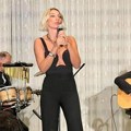 Ana Stanić nastupala u Los Anđelesu na dobrotvornoj gala večeri: Specijalni gost je bio legendarni košarkaš