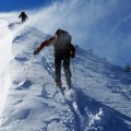 (FOTO) Led i jak vetar zaglavio planinare na Žabljaku: Izvukli ih članovi GSS-a