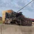 (Video) Totalni haos Goreli kamioni i benzinska pumpa