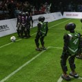 Timovi humanoidnih robota osvajaju simpatije fudbalskih navijača u Pekingu