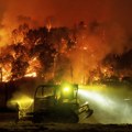 Vatra divlja, domovi su ugroženi - naređena obavezna evakuacija FOTO/VIDEO