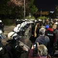 "Jedan policajac povređen": Oglasio se MUP o incidentima kod Skupštine: "Organizovana grupa napala građane u Pionirskom parku"…