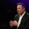 Musk odgovara na Teslinu bilionsku platu grandioznim obećanjima