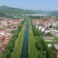 Kugla sladoleda 40, burek 70, pljeskavica 350 dinara: U ovom gradu živite kao car sa samo 10 evra