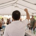 Šatorska kampanja širom Srbije: Naprednjaci šalju poruku da je sve, kao, normalno