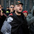 Policija u Hagu pozvala okupljene da napuste prostor oko specijalnog suda