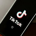 TikTok izazov u kojem mladi piju deterdžent zbog „detoksa“ opasan po zdravlje