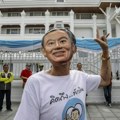 Odbegli premijer Šinavatra vratio se na Tajland gde ga čeka osam godina zatoraa