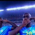 VIDEO Čitava planeta bruji o reakciji fudbalera tokom intoniranja himne: Evo zbog čega su stavili „pištolj“ na…