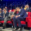 Srdačan susret u Briselu: Vučić i Makron u prijateljskom razgovoru na Samitu o nuklearnoj energiji, evo o čemu su…